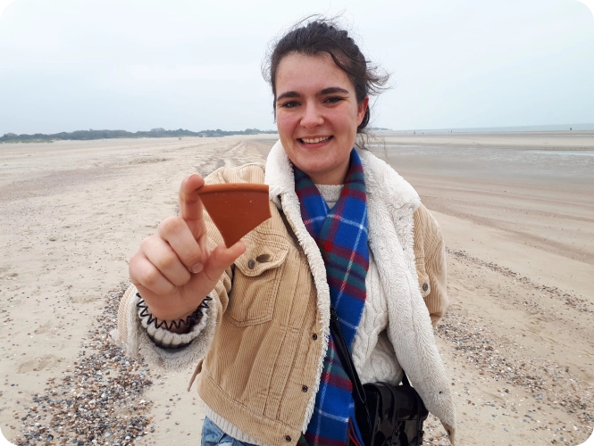 Vrouw trots op vondst